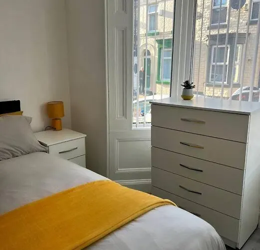 Spacious 3 Bed - Efc Stays